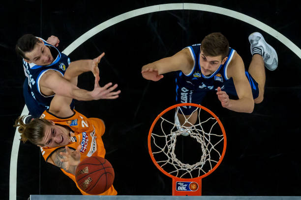 场比赛中尤 场比赛中尤